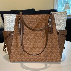 NWT Michael Kors Brown and White Tote with padded tablet section